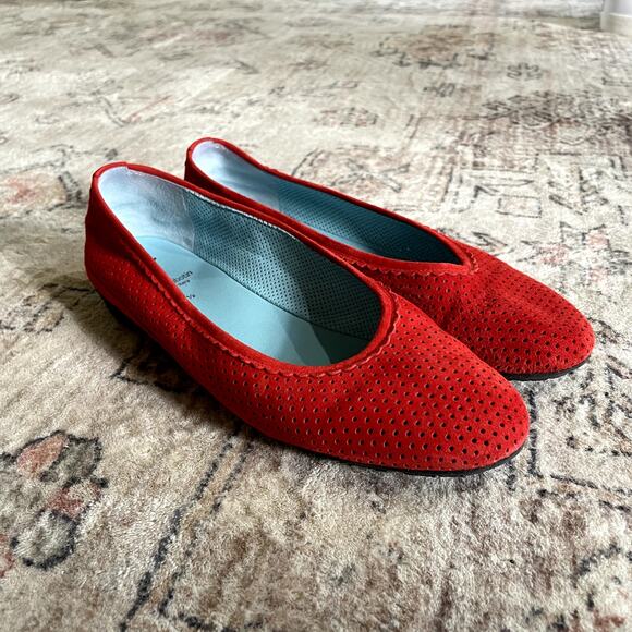 Thierry Rabotin Genie 7445 Red Perforated Suede Leather Ballet Flat SZ 8 $450 - Picture 4 of 13